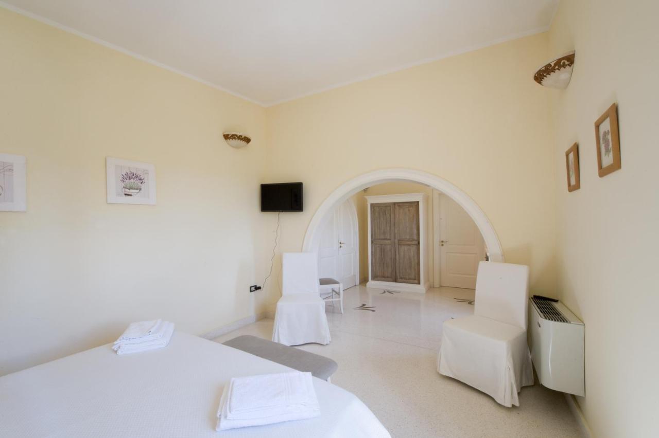Bed and Breakfast Parco Degli Aranci Cutrofiano Exterior foto