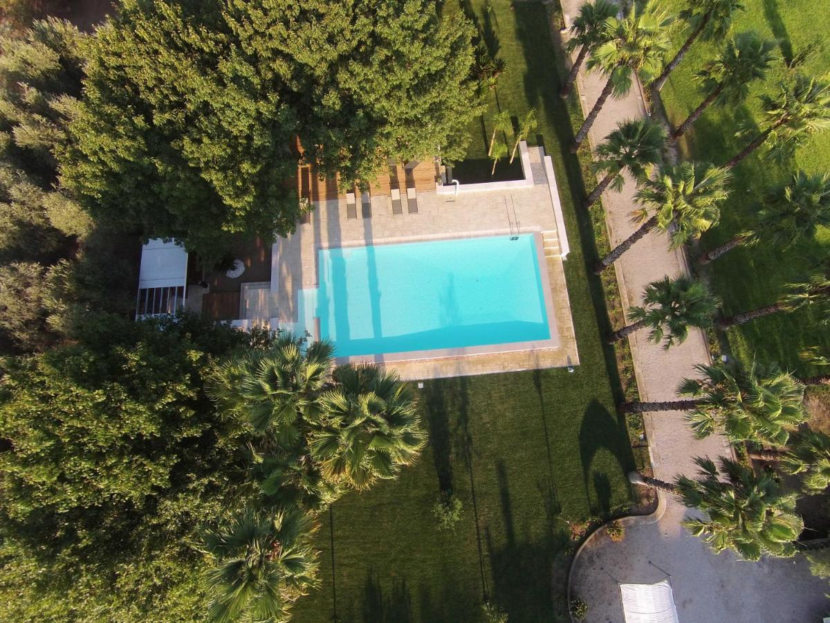 Bed and Breakfast Parco Degli Aranci Cutrofiano Exterior foto
