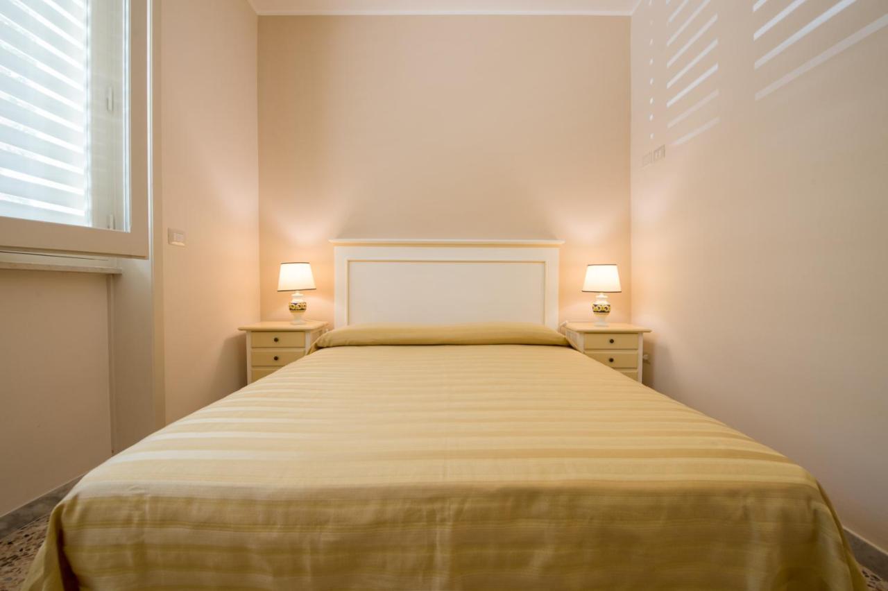 Bed and Breakfast Parco Degli Aranci Cutrofiano Exterior foto