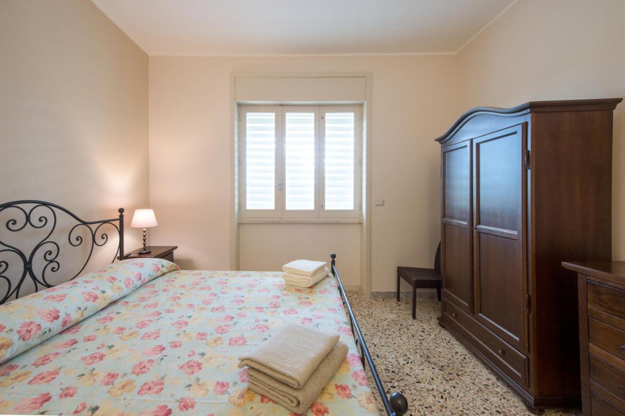 Bed and Breakfast Parco Degli Aranci Cutrofiano Exterior foto
