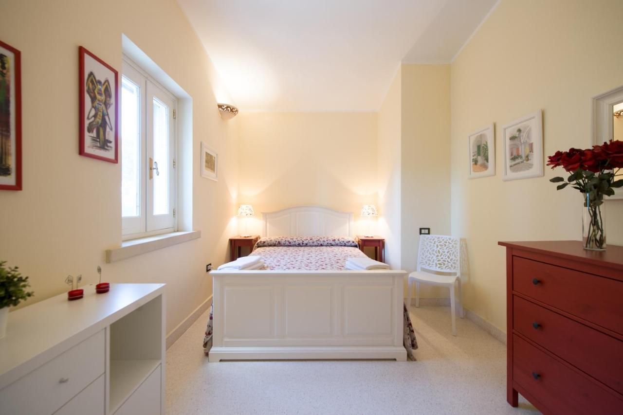 Bed and Breakfast Parco Degli Aranci Cutrofiano Exterior foto