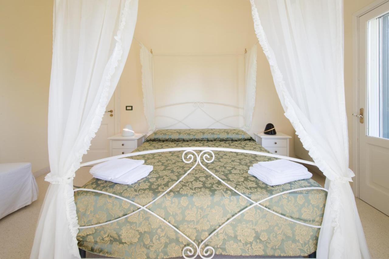 Bed and Breakfast Parco Degli Aranci Cutrofiano Exterior foto