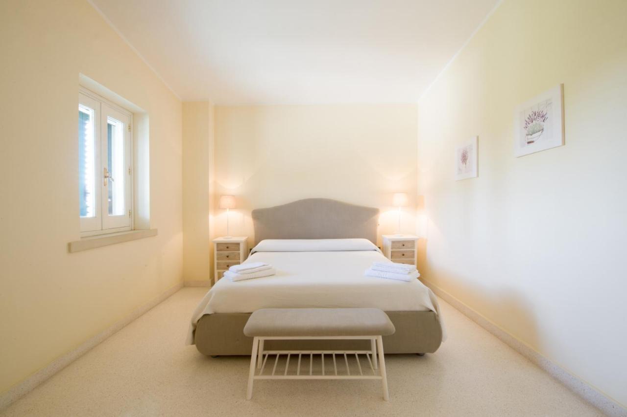 Bed and Breakfast Parco Degli Aranci Cutrofiano Exterior foto