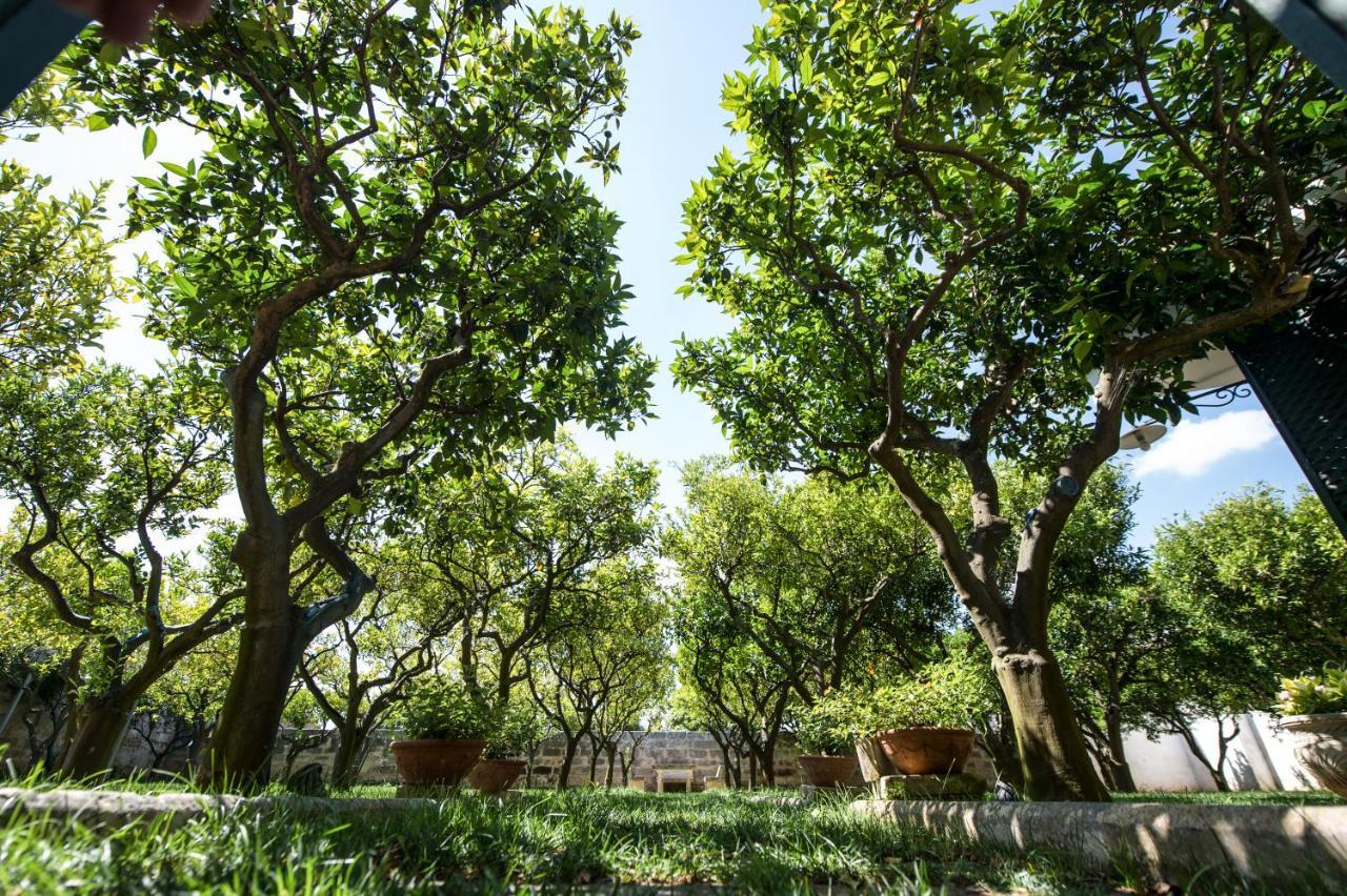 Bed and Breakfast Parco Degli Aranci Cutrofiano Exterior foto