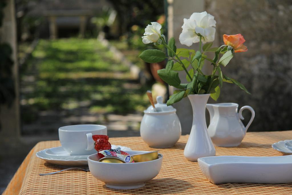 Bed and Breakfast Parco Degli Aranci Cutrofiano Exterior foto