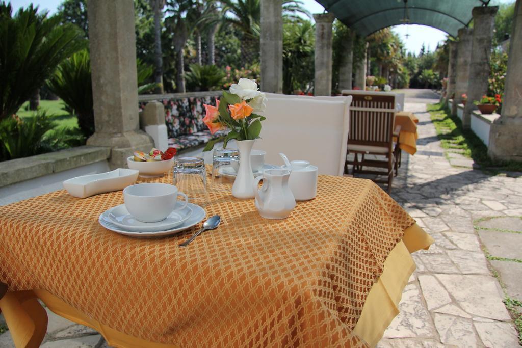 Bed and Breakfast Parco Degli Aranci Cutrofiano Exterior foto