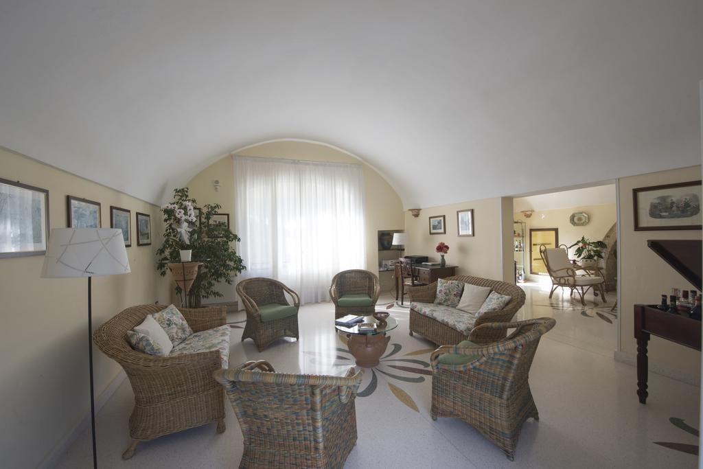 Bed and Breakfast Parco Degli Aranci Cutrofiano Exterior foto