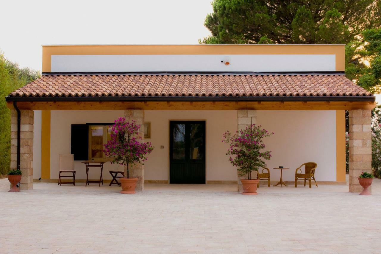 Bed and Breakfast Parco Degli Aranci Cutrofiano Exterior foto